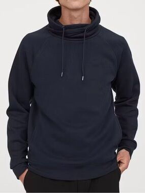 H&M Funnel Neck Sweatshirt. Size Small